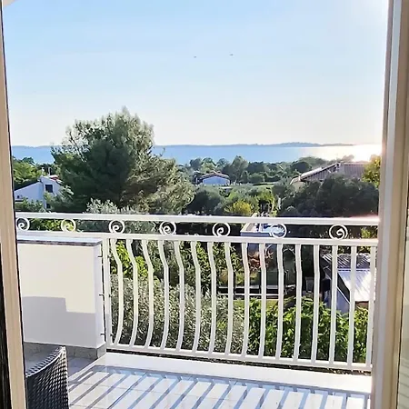 Bozo Stunning Sea View Apartment *